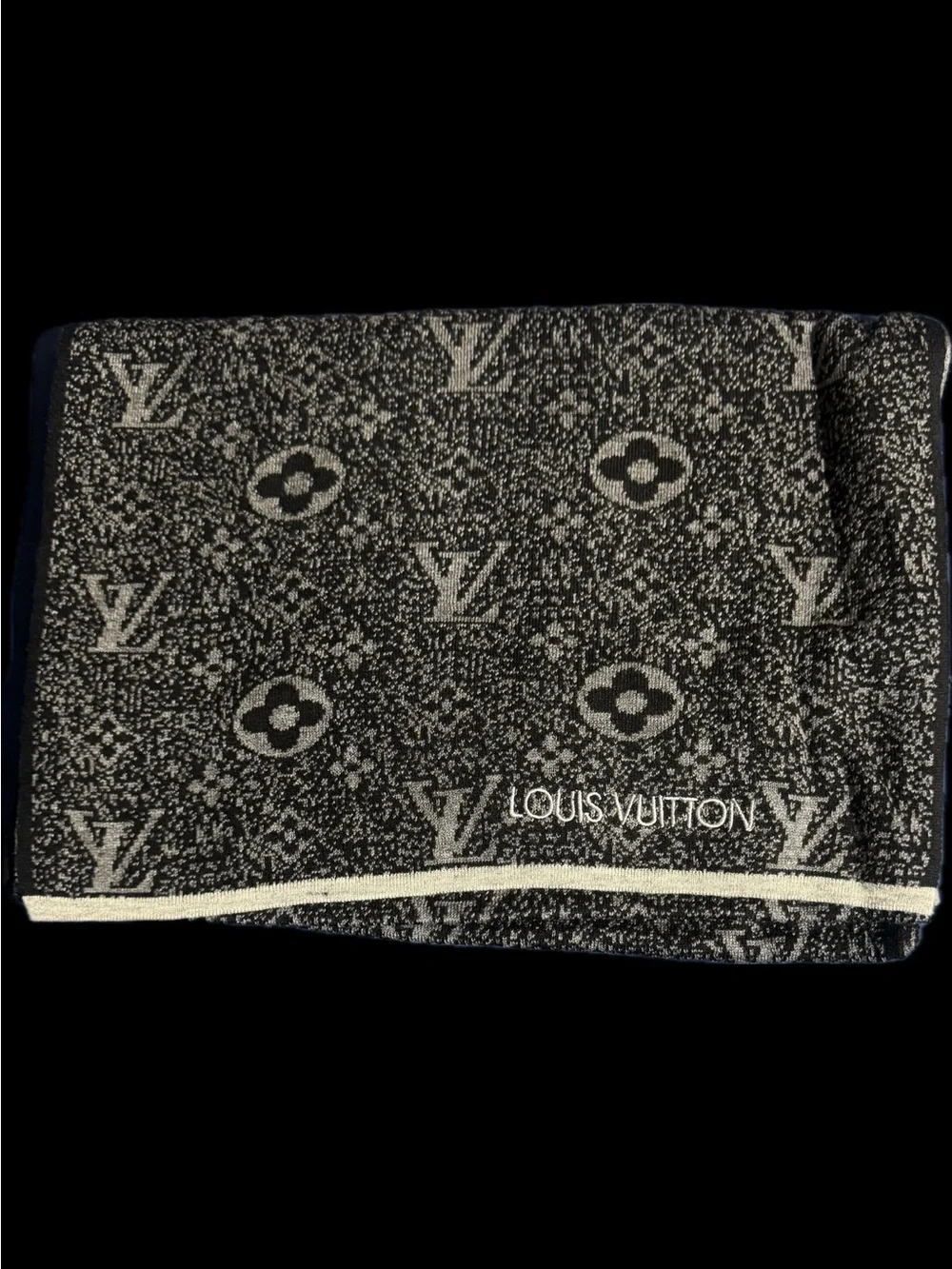 Louis Vuitton Black & Cream Monogram Jacquard Scarf